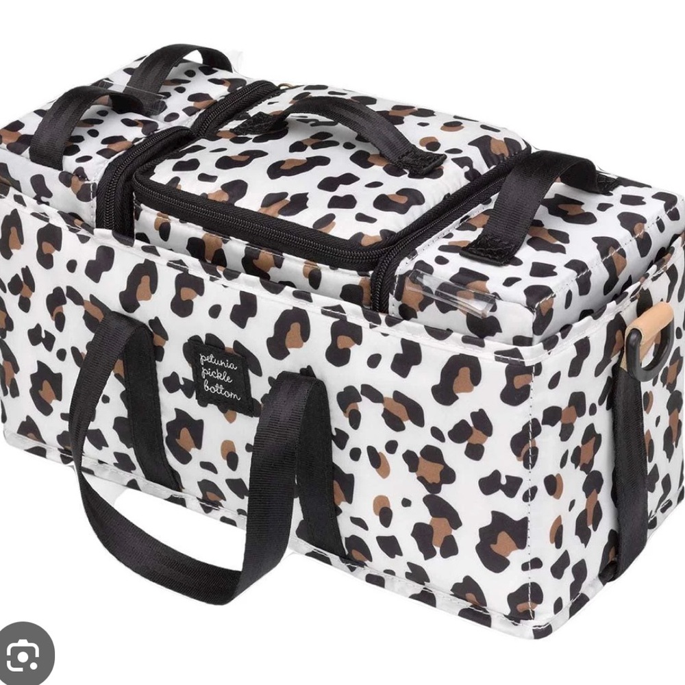 Petunia Pickle Bottom organizer. Leopard. Barely used condition!